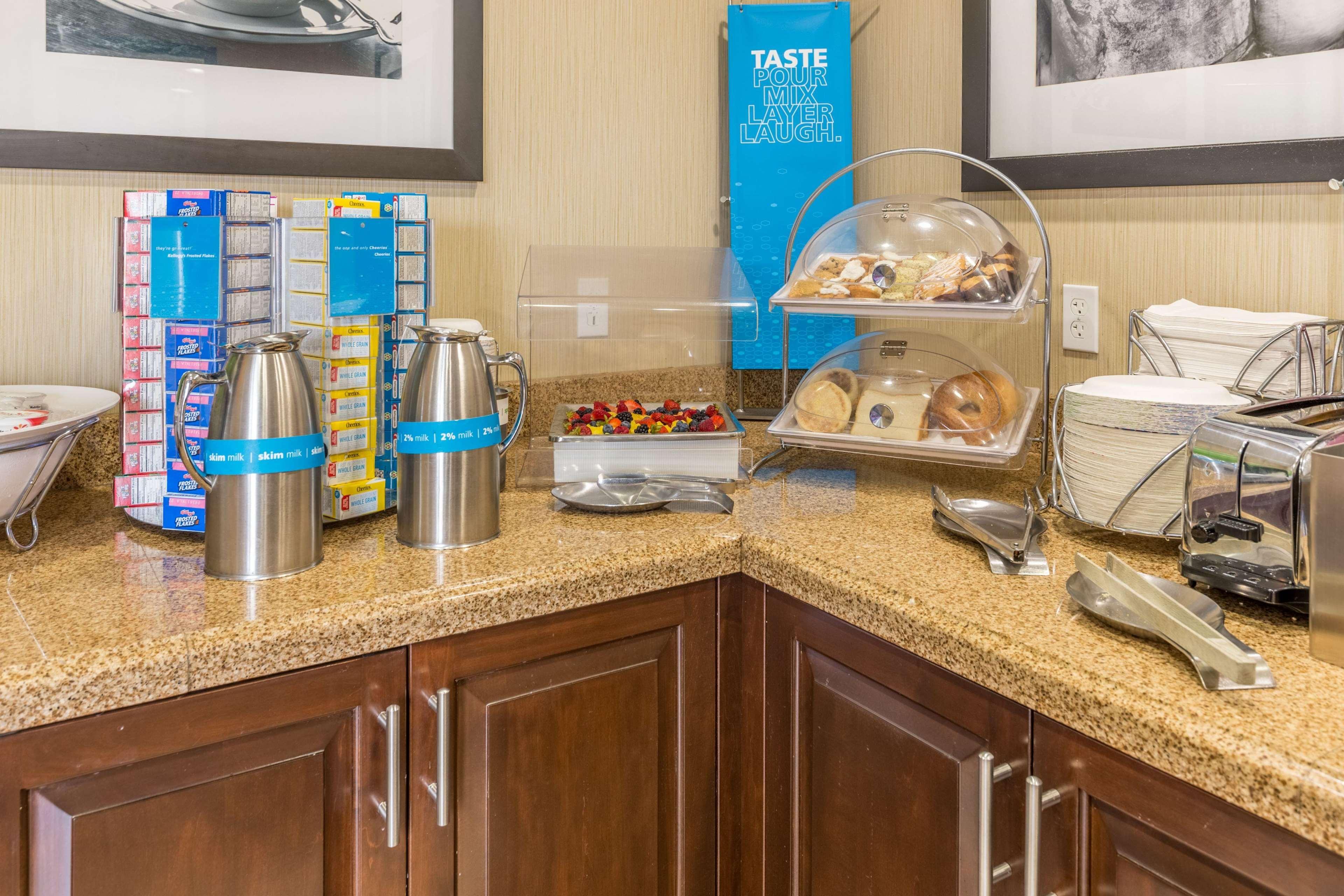 Hampton Inn Owensboro Esterno foto